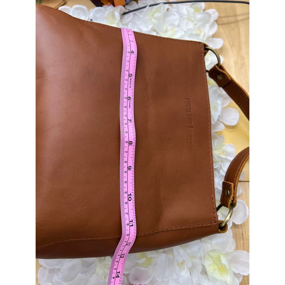 Portland Leather shoulder bag - Picture 9 of 13